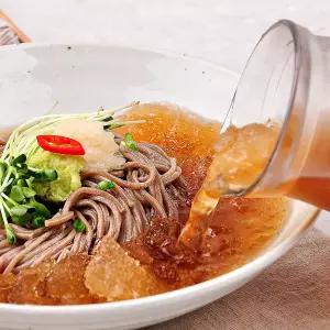 탱글탱글 쫀득한 메밀 생면 생메밀국수 장국/양념 골라담기