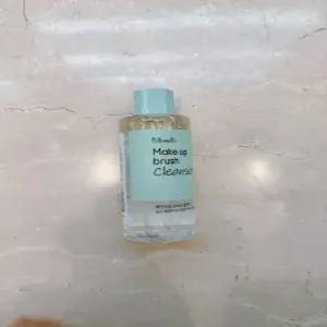 필리밀리 메이크업 브러시 클렌저 250ml