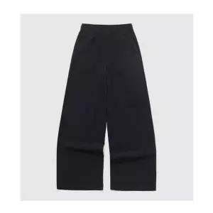 [르꼬끄](강남점)[정상가 119,000원][30% OFF] 여성 플리츠 스트레이트핏 팬츠 BLK / QQ222OPT52
