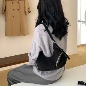 비올라 모던 스웨이드 숄더백 여성가방 데일리 숄더 클러치 크로스