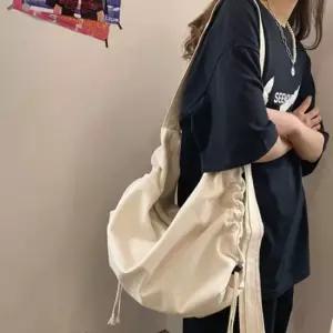 학생용 크로스 숄더백 캐주얼 데일리 가방 여자20대숄더백 여성쇼퍼백 20대숄더백