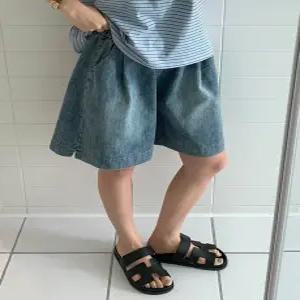 래블 데님 루즈 밴딩 반바지 (one color)