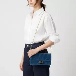 펜디 26SS Wallet On Cha Denim 8M0498 AW5H F1UJW) 데님 체인 월렛)