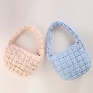 대학생 숄더백 여성 예쁜 데일리백 보부상백 데일리백 미니숄더백 큰가방 여자숄더백