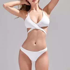 트렌디한 화이트 비키니 호캉스 호텔 수영장 수영복 여성수영복