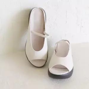 [롯데백화점]원더슈즈 볼렉스 컴포트 쿠션 미끄럼방지 오픈 샌들 5CM P-M835