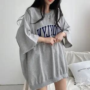 반팔티셔츠 라운드티셔츠 오버핏 브루클린 반팔면티 맨투맨 스타일 여성반팔