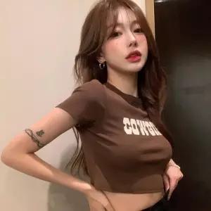 숏 세미슬립 여성티셔츠 여름 반팔 카우걸 여성반팔 반팔티 크롭티 나시티