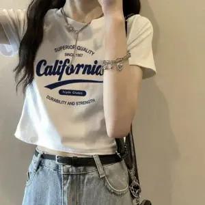 여자반팔티셔츠 영문레터링 귀여운 여자반팔티 크롭티 반팔티셔츠 청바지코디