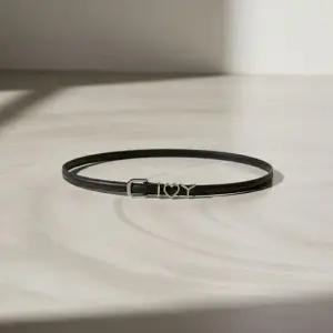 와이프로젝트 MUST IT_[Y프로젝트남성 Y 러브 버클 레더 벨트BELT30S24 BLACK SILVER