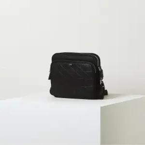 닥스 액세서리 26FW [크로스백][GRID MAXI][그리드 맥시] 블랙 그리드패턴 가죽배색 나일론 DBBA6F275BK