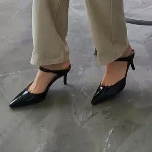 여성슬리퍼 여성블로퍼 뮬 슬리퍼 샌들 스틸레토