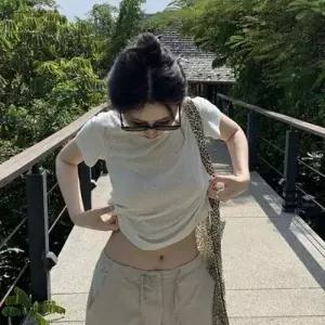 티셔츠 루즈핏반팔 여름반팔셔츠 여름 시원한 루즈핏티 페미닌룩 셔츠 여름반팔