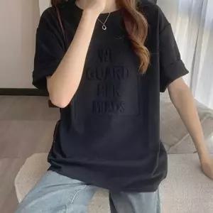 여성여름반팔티 주말 여자 여름 외출 라운드 여성무지반팔티 코디 반팔티 넥 청바지