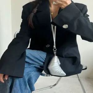 유니크 디자인 귀여운 포인트백 미니백 크로와상백 미니백