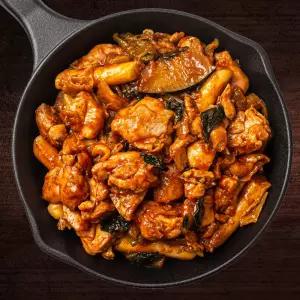 매콤한 춘천 양념 닭갈비 600g+600g 순살 캠핑 닭갈비