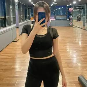 레이어드크롭티 브라탑 운동복 트레이닝 요가 반팔