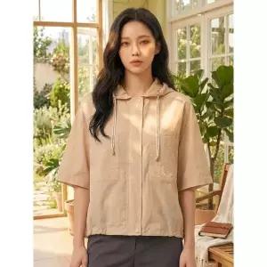[하프클럽/올리비아하슬러]베이지 후드 스트링 점퍼 OHCMJP202
