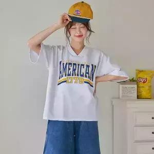 [핑크시슬리] 더프리 쭈리 크랙레터링 V넥 박스 반팔티