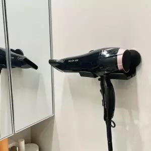 블랙 Q3L7U7X7 욕실 거치대 무타공 드라이기 헤어