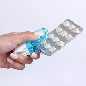휴대용 알약 추출기 디스펜서 약 소분 꺼내기 누르개 여행용 프레스 소분기 가이드 집게 클립 도구