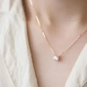 14k 네발큐빅 목걸이 선물 10대 20대 30대 생일선물 여자친구선물 (W9E56F7)