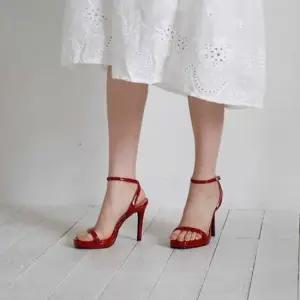 여름샌들 에나멜 여성 하이힐 슬링백샌들 굽높이11cm