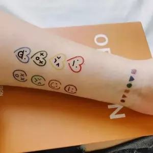 고품질 타투 스티커 마스크 꾸미기 데코 판박이 1장 타투필름 타투스티커 (W8E322A)