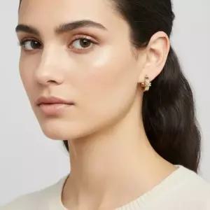 토리버치 26SS Kira Huggie Earrings 155514-720) 키라 에나멜 허기 귀걸이)
