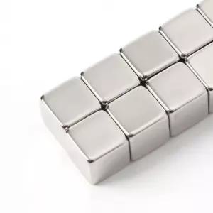 (10개입 10x10x10mm) 몬스터킹 초강력 네오디뮴 사각 자석/강력/칠판/큐브/조각/마그넷/강한/공장/공업용