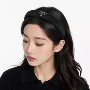 프라다 26SS 삼각로고 리나일론 헤어밴드 1IH080 2DMI F0002