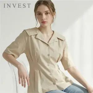 [인베스트]와이드 카라 핀턱 블라우스_INI6M1BL5361