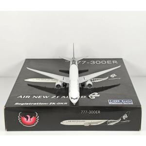 피닉스 1/400 스케일 에어 뉴질랜드 B777-300ER ZK-OKR 합금 항공기 모형 수집 장식품 장난감