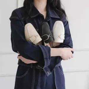 [올리] 굽선택 2.5 / 5cm 모카 스퀘어 골드 D장식 통굽 뮬 쿠션 블로퍼 빅사이즈