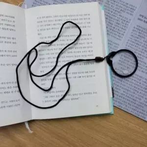( )돋보기목걸이 우드 비즈 휴대용 확대경_25434029