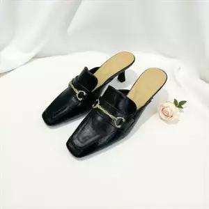[갤러리아] 고세 데일리 여성 홀스빗 스퀘어 뮬 힐 블로퍼 ADO5S007 블랙 6cm