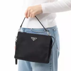 프라다 26SS RE-NYLON 스트랩 파우치 2NE789 2DMH F0002)