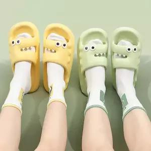 [아트박스]/오엠티 악어 실내 슬리퍼 남성 여성 쿠션 거실화 실내화
