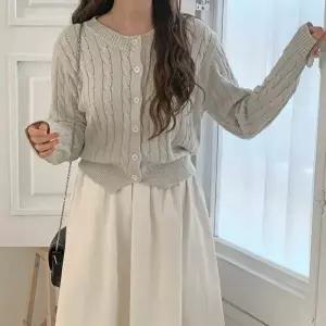 여성 미니멀리즘 라운드 꽈배기 가디건 심플 무지