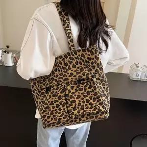 숄더백 호피 무늬 가방 숄더 쇼퍼 데일리 백 탄브라운 보부상가방 쇼퍼백 대학생가방