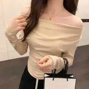 [하프클럽/]보트넥 슬림핏 긴팔 티셔츠 오프숄더 데일리 사계절 탑 후드 박