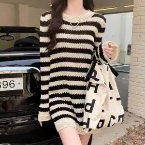 [텐바이텐]단가라 미니원피스 펀칭