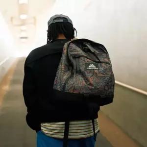 그레고리 데이팩 - MILITARY LEOPARD (09JS8024) 26L 백팩