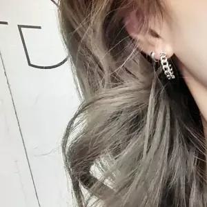 실버925 국내제작 원터치 꽈배기 체인 은귀걸이 유니크 실버 이어링