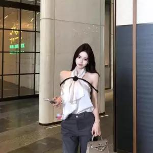 세군다 여자 조끼 캐주얼 입체 미니스커트 홀터넥 나시 여름 새틴 민소매 탑 DOS2