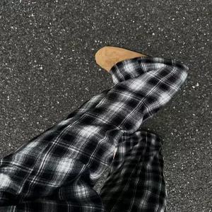 팬츠 남자 면 빈티지 칼 통 굴곡진 체크 심플데일리룩 OOTD1