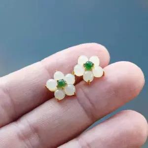 천연 재스퍼 백옥 소재 꽃 모양 귀걸이 그린 화이트 투톤 스터드 여성용 액세서리