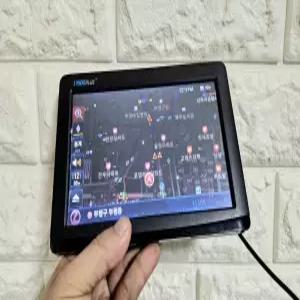 중고 에스오씨 i7000 PLUS 아이나비맵 2D 8GB 7인치 내비게이션