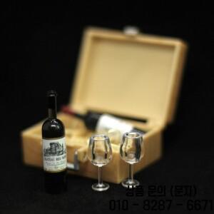 1:12 인형의 집 미니어처 시뮬레이션 레드 와인 병 상자 모델 가정 생활 장면 장난감 1 세트