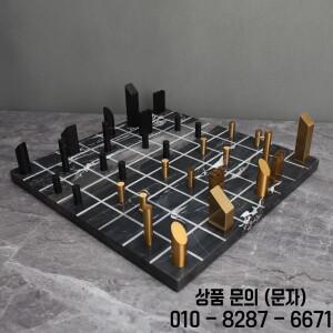 클래식 맞춤형 블랙 골드 컬러 체스 조각 멀티 패밀리 하우스 데코 금속 테이블탑 XO